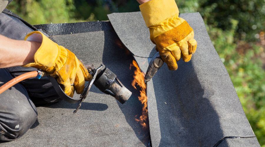 Professional gutter cleaning in Mcallen, TX